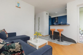 Comfy Apartment Powstańców Śląskich by Noclegi Renters